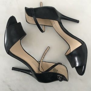 Nine West Size 6 Black Ankle Strap Heels